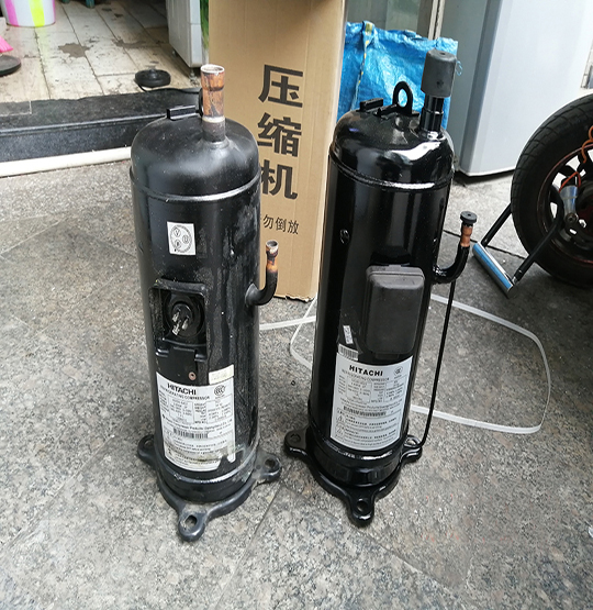 华宁中央空调压缩机的更换维修